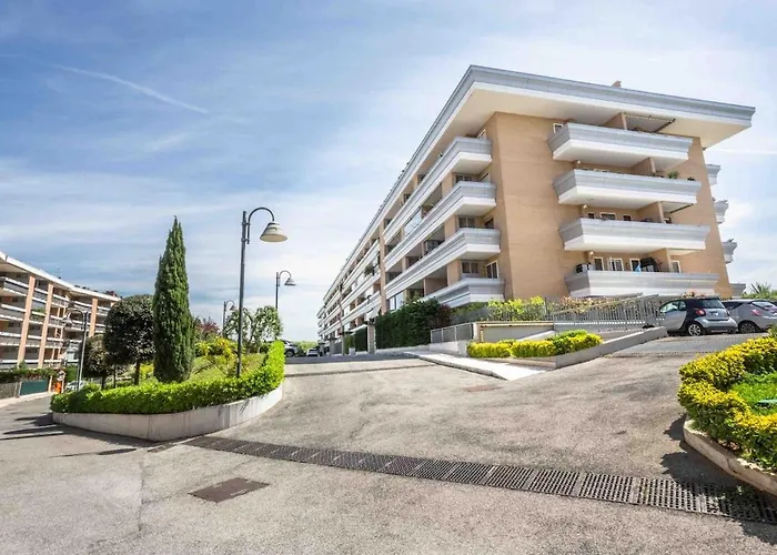 Golden Pagoda -new Luxurious Apartment *